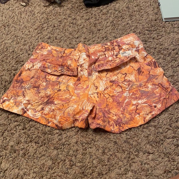 Shorts - Picture 4 of 4